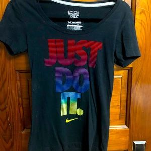 Nike small tshirt